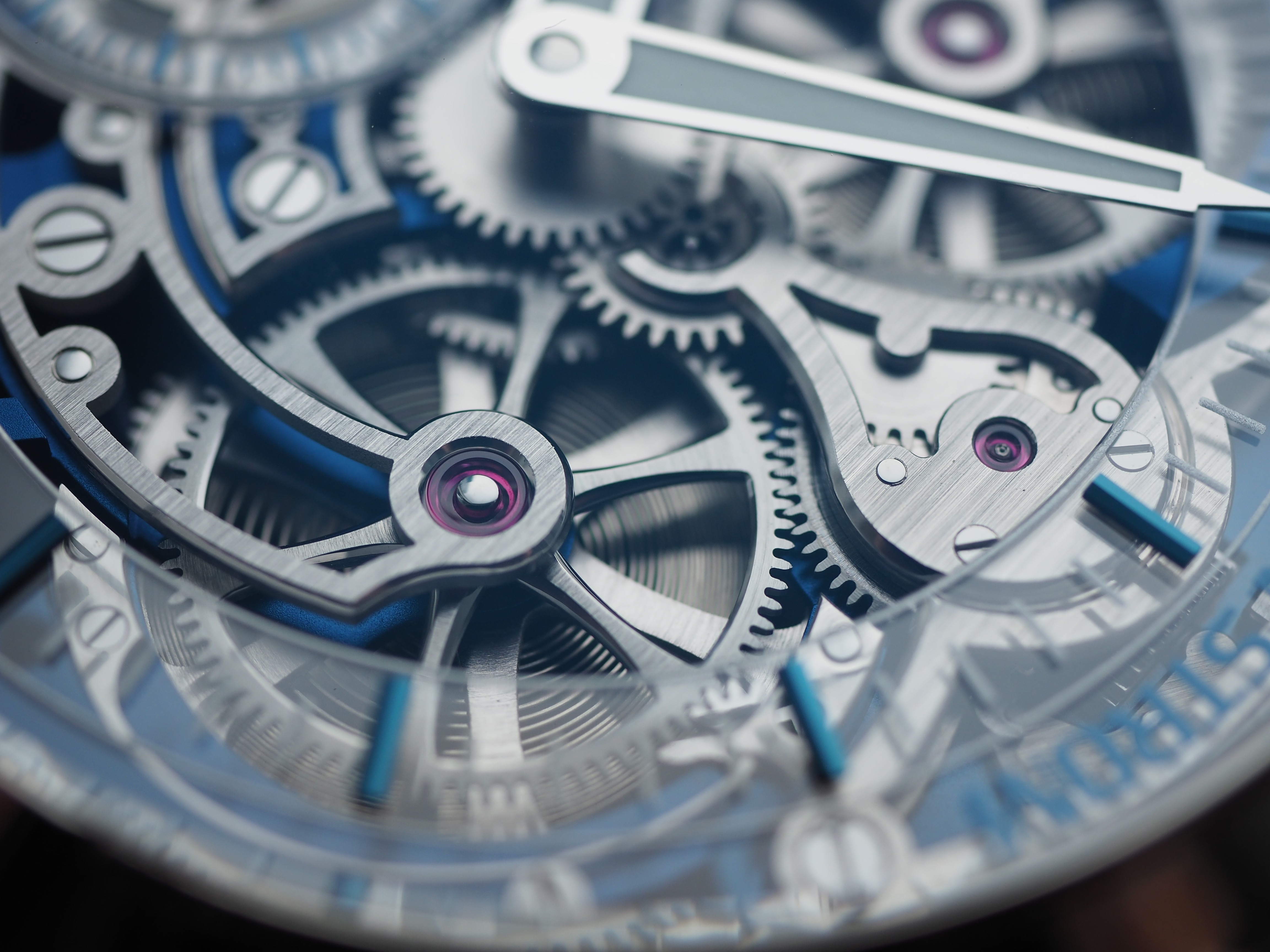 Ratchet wheel detail with uniquely shaped spokes