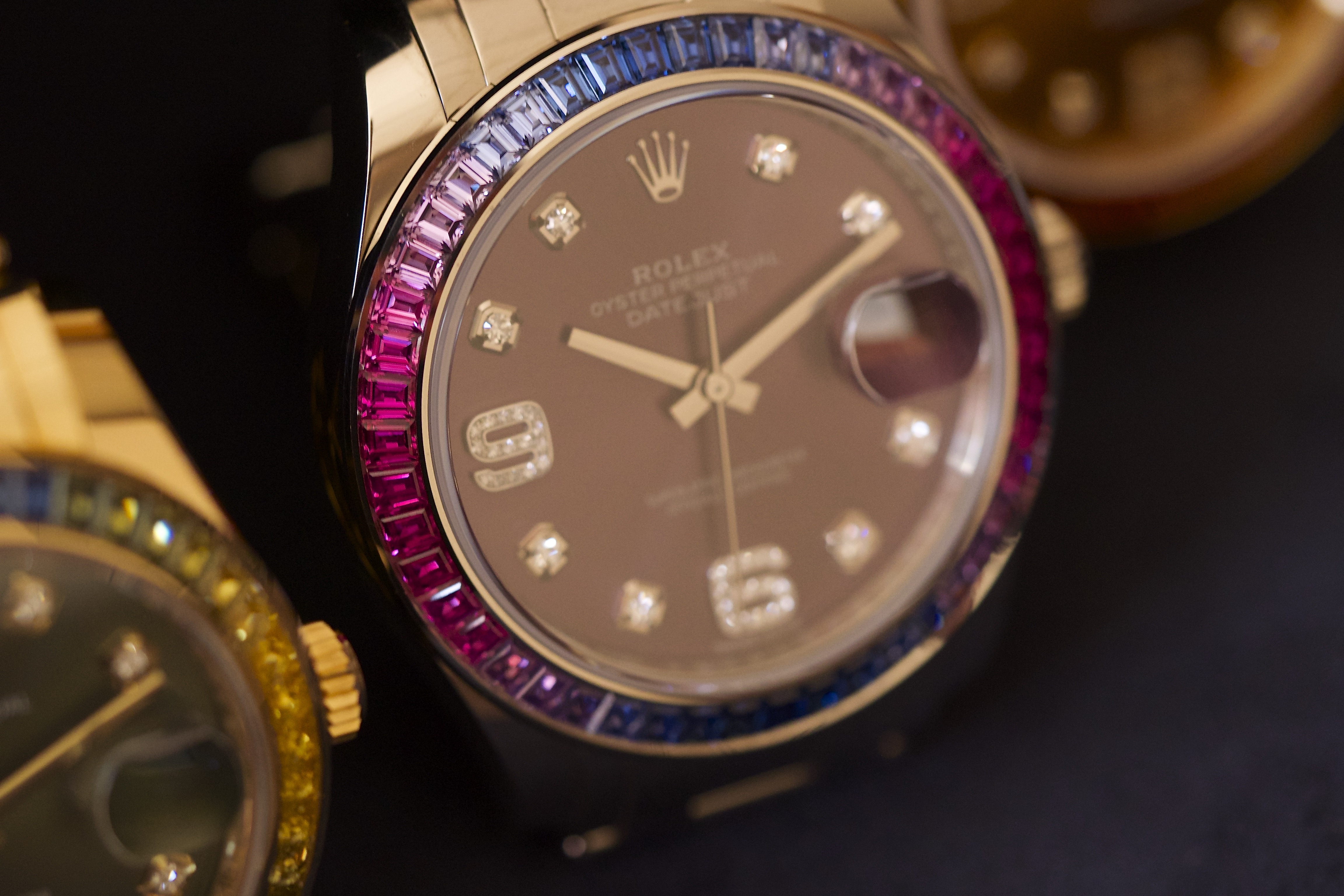 Hands On The Rolex Datejust Pearlmaster 39 Hodinkee