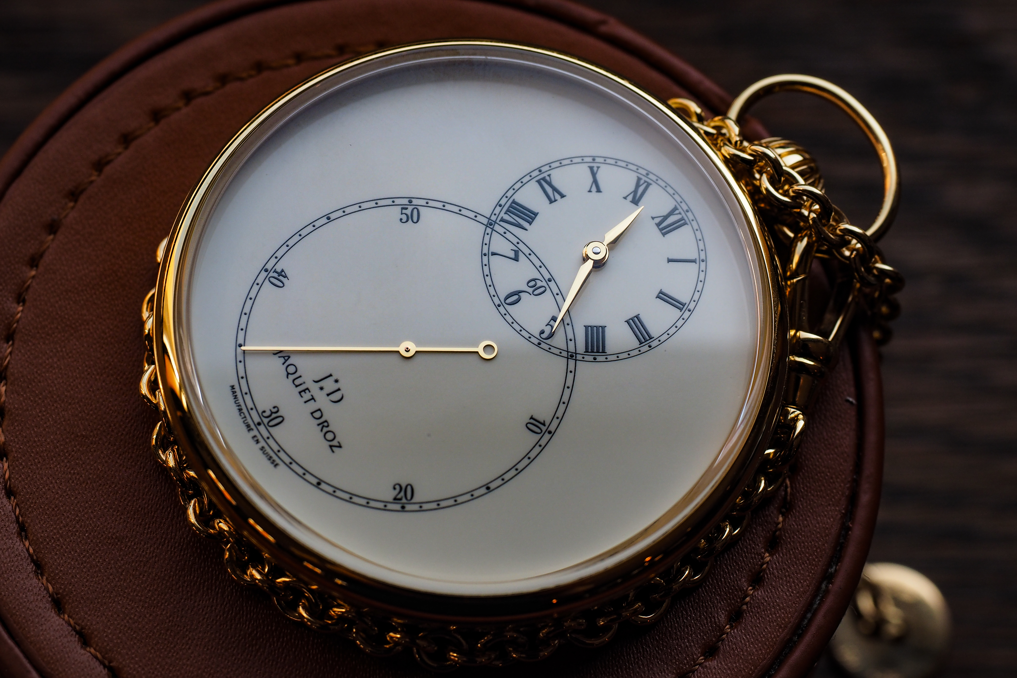 La Montre de Poche Email Ivoire, hands highlighted