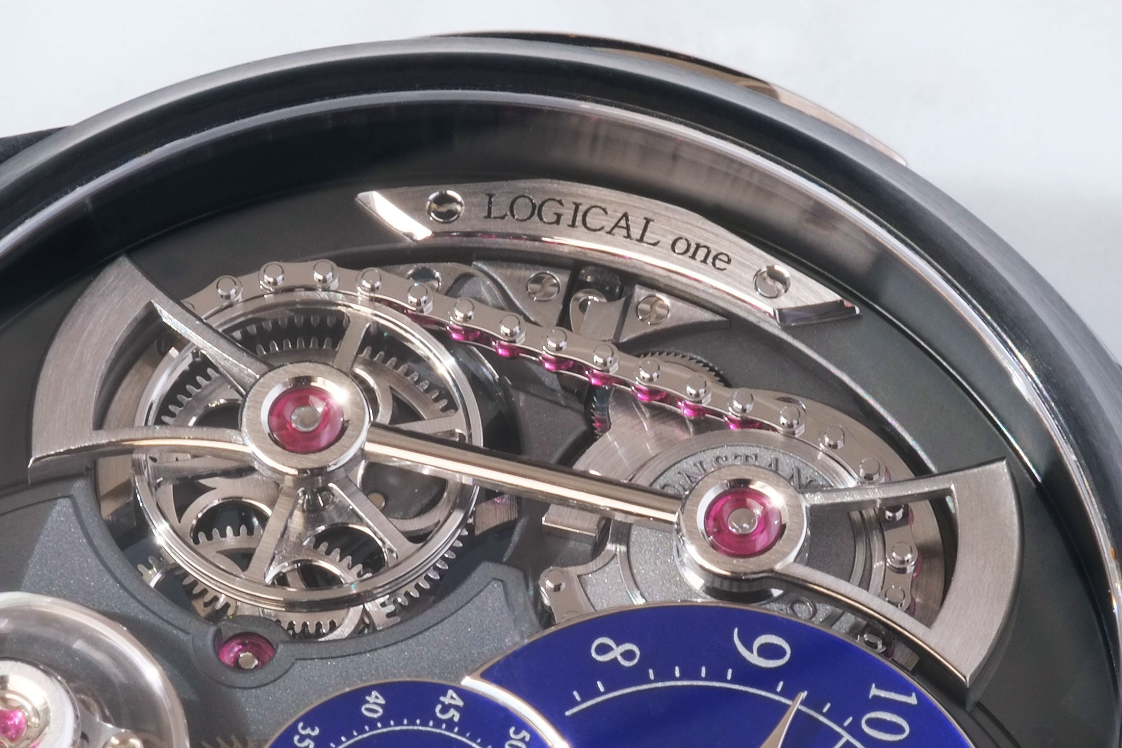 logical one romain gauthier fusee and chain