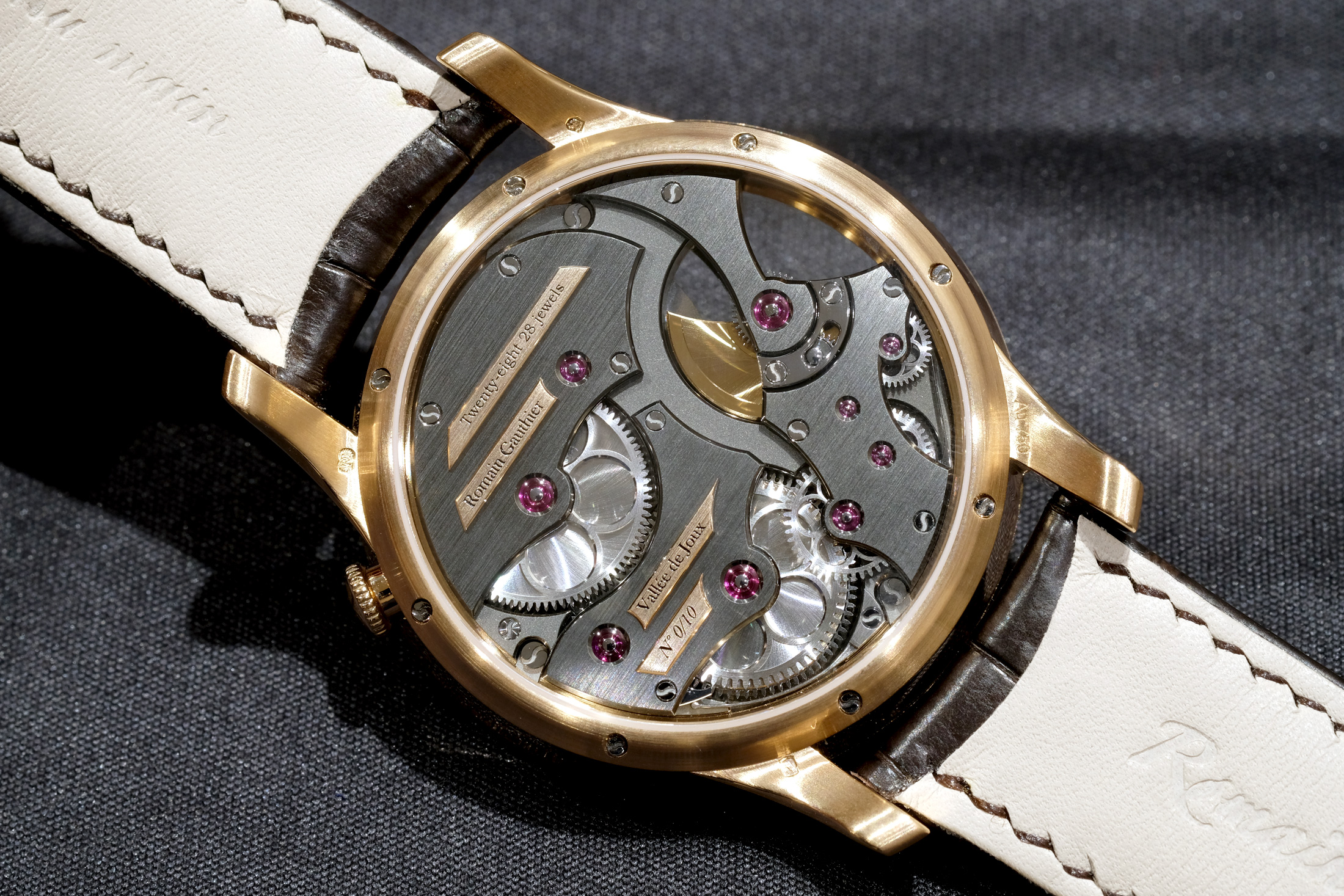 romain gauthier insight micro rotor red gold movement