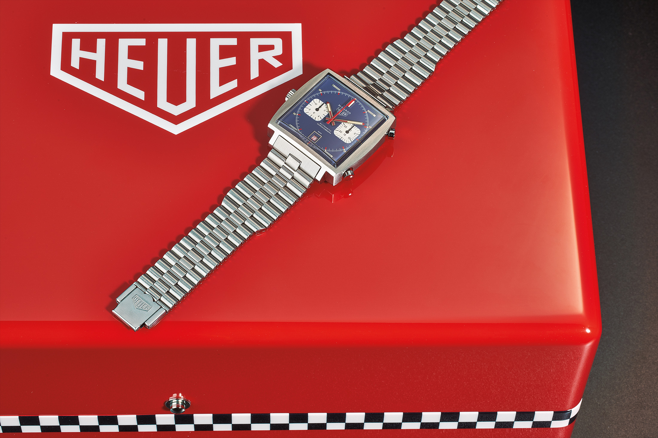TAG Heuer Monaco ギフトボックス A Closer Look At The Sought After TAG Heuer Monaco Box Set