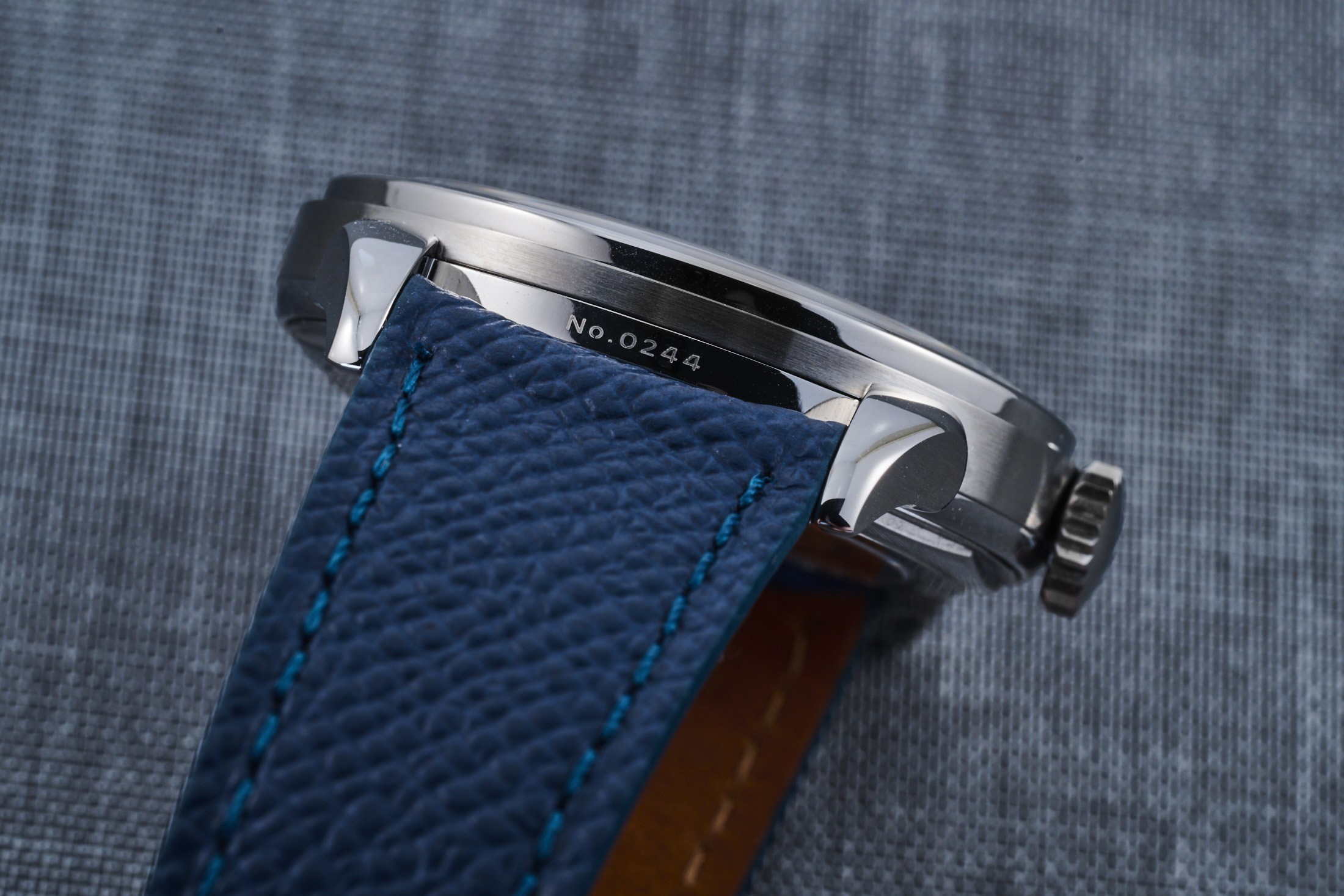 Furlan Marri White sector dial number between lugs