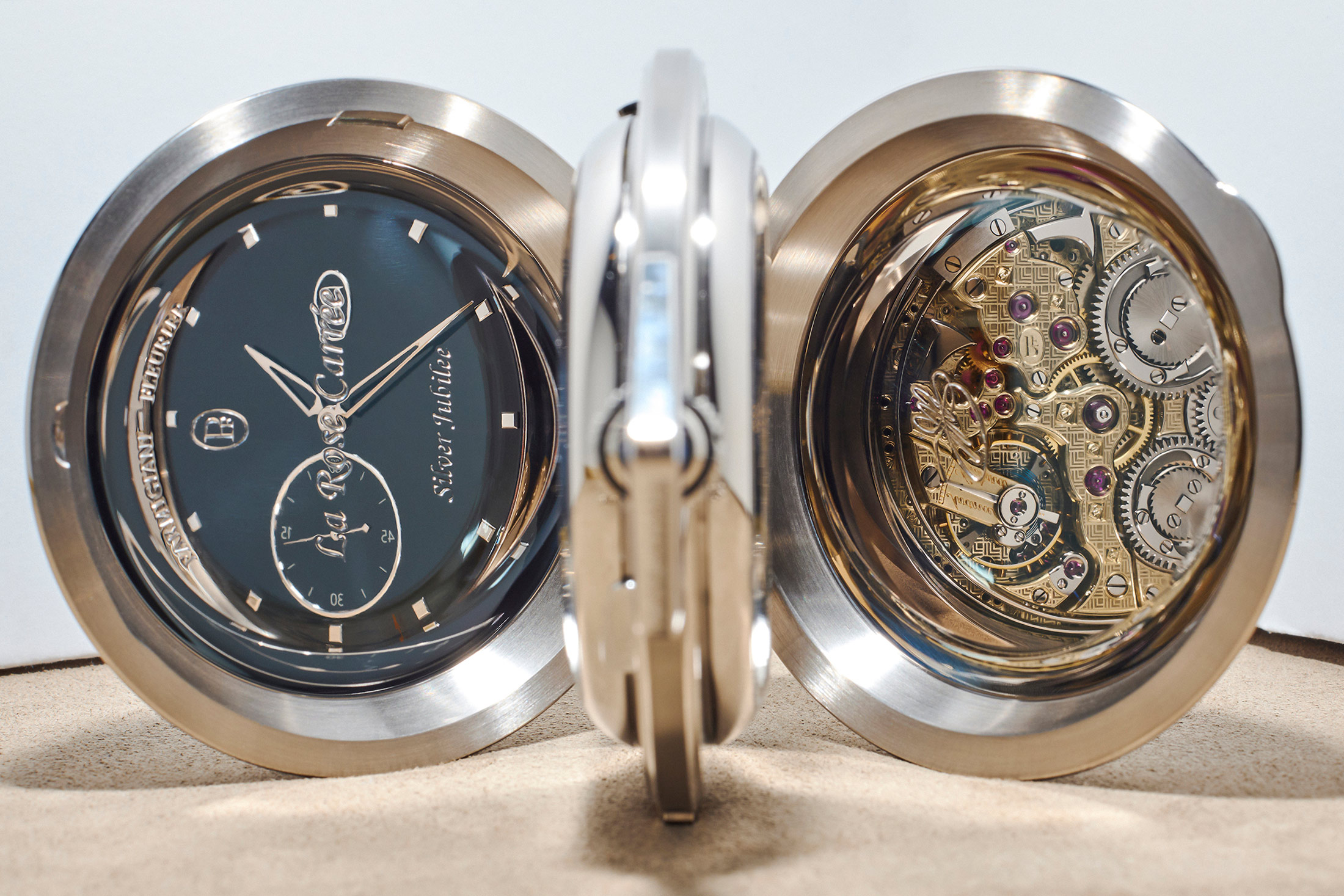 Parmigiani Fleurier La Rose Carrée inside view