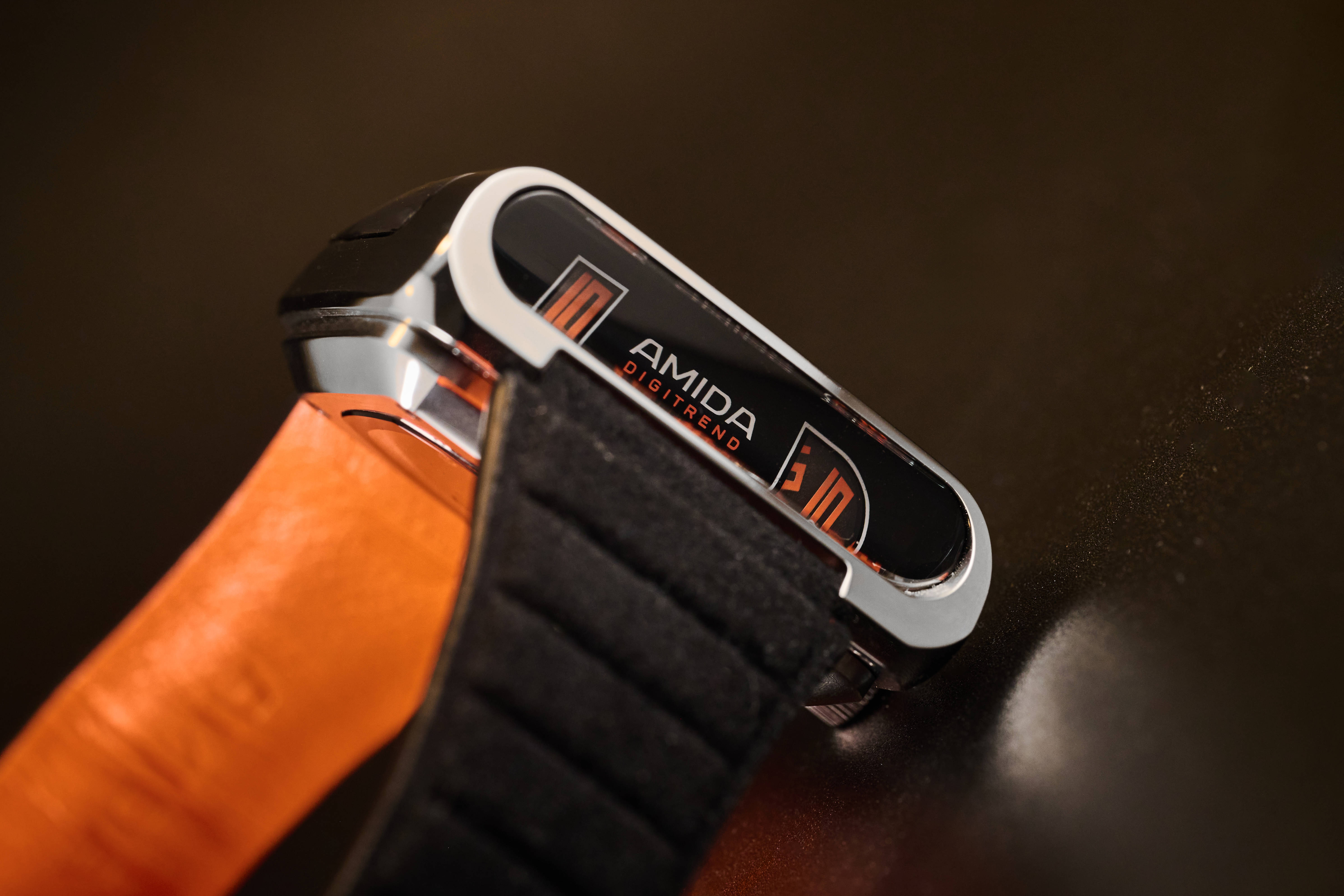 Amida Digitrend Open Sapphire