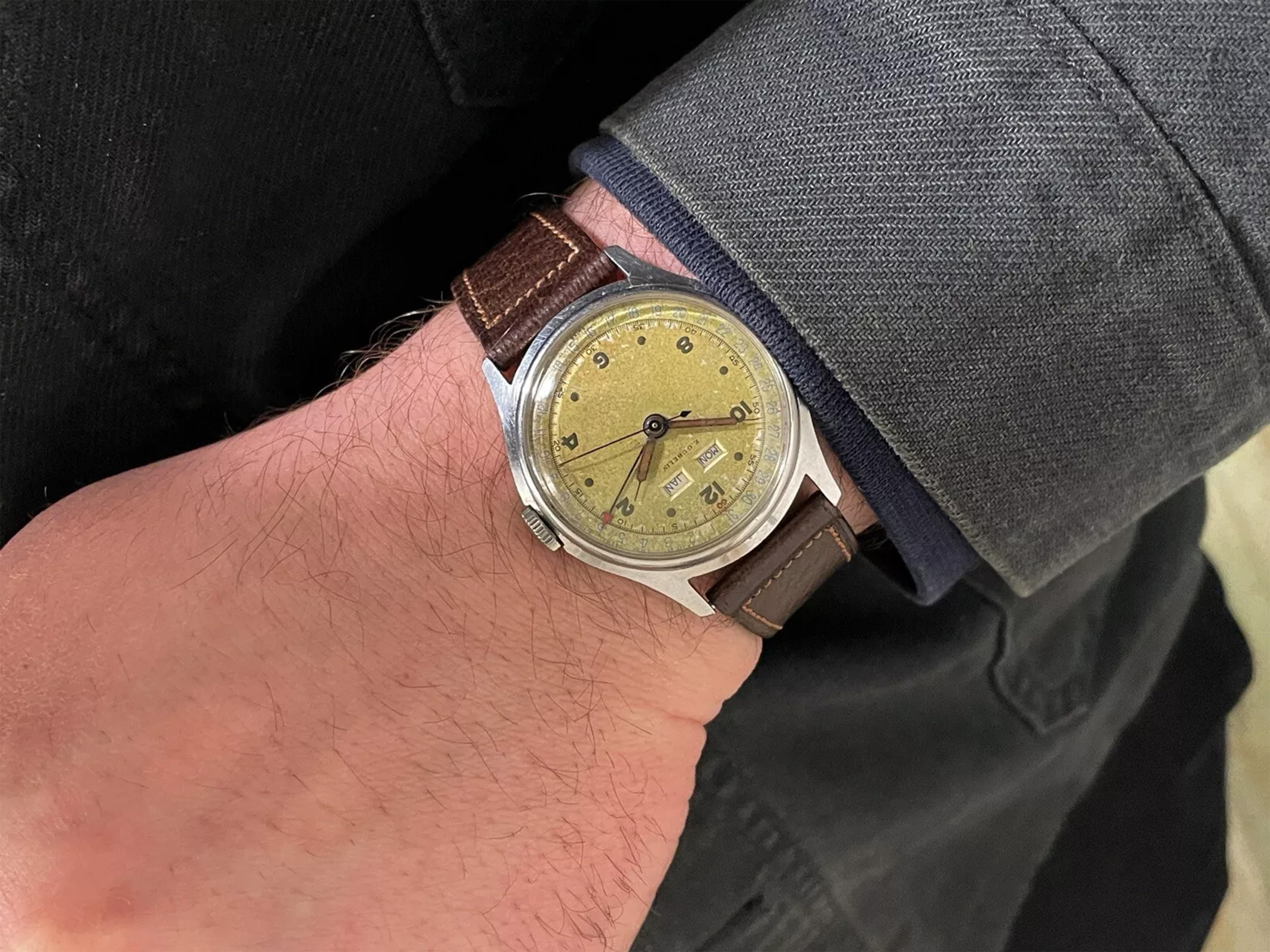 A 1940s Gübelin triple calendar