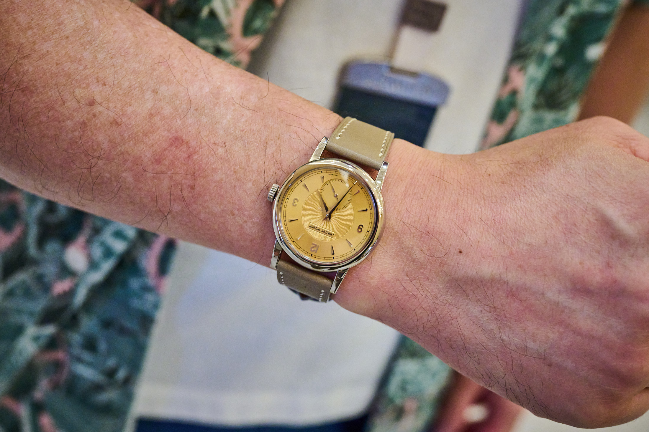 Simplicity with champagne dial