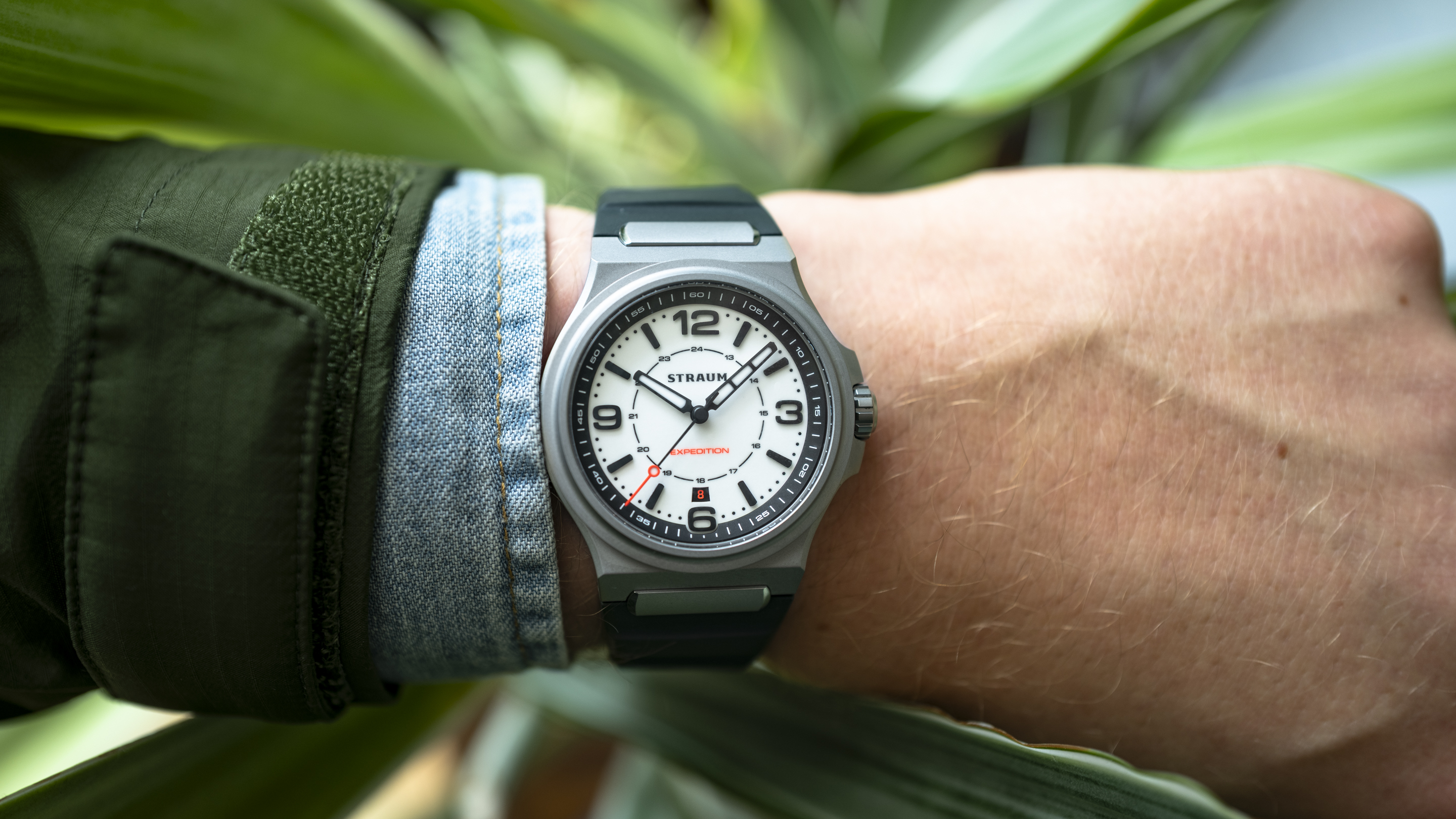 Just Because: Seiko Made A Marathon Clock With Supreme - Hodinkee