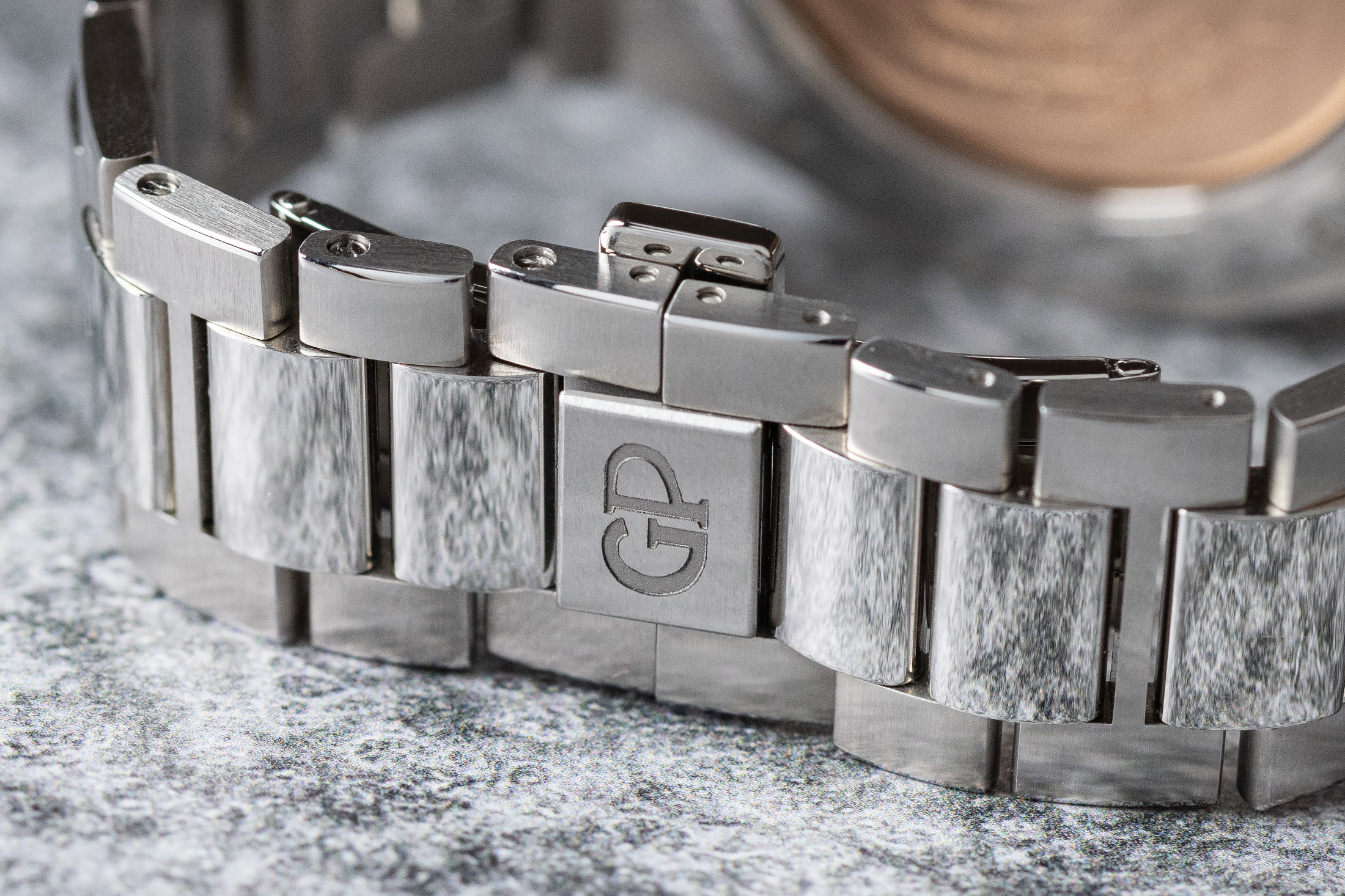 Introducing: Girard-Perregaux Laureato 42mm 