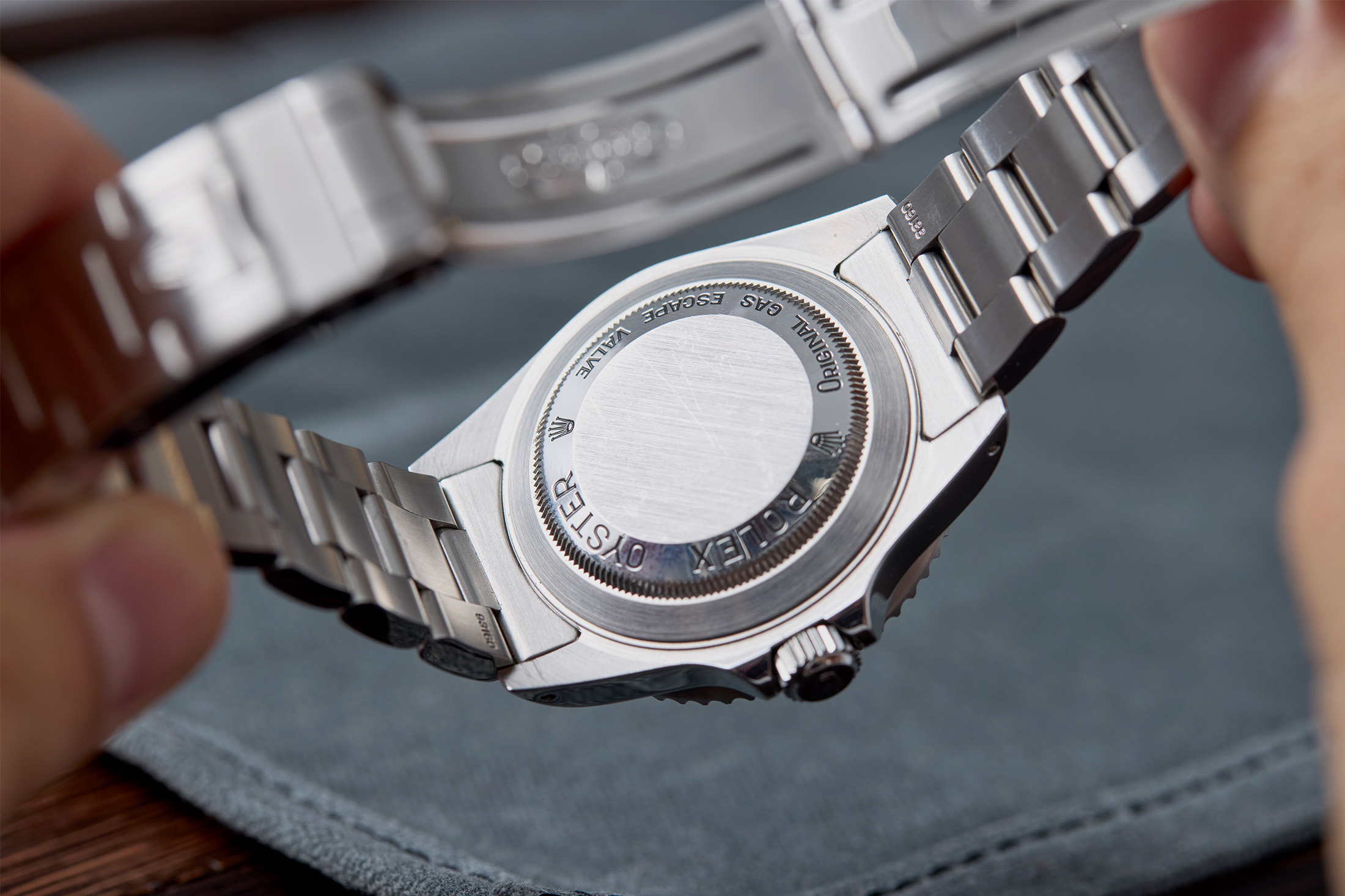 sea-dweller case back