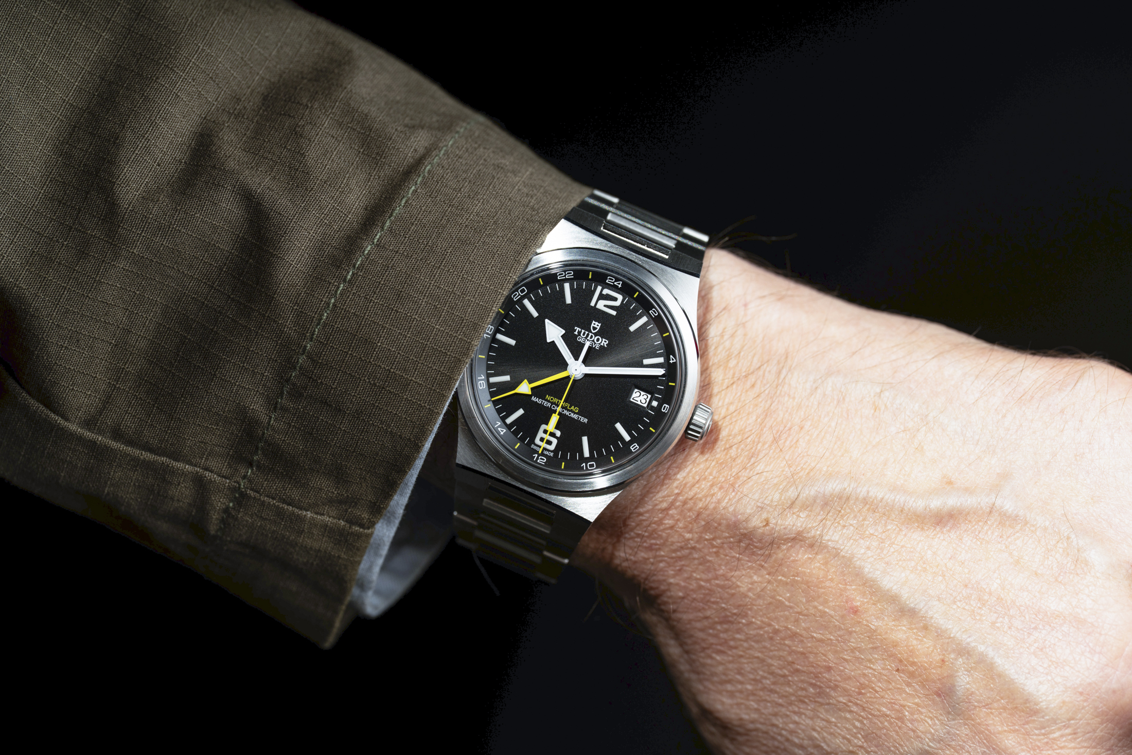 Hands-On: The Tudor Northflag
