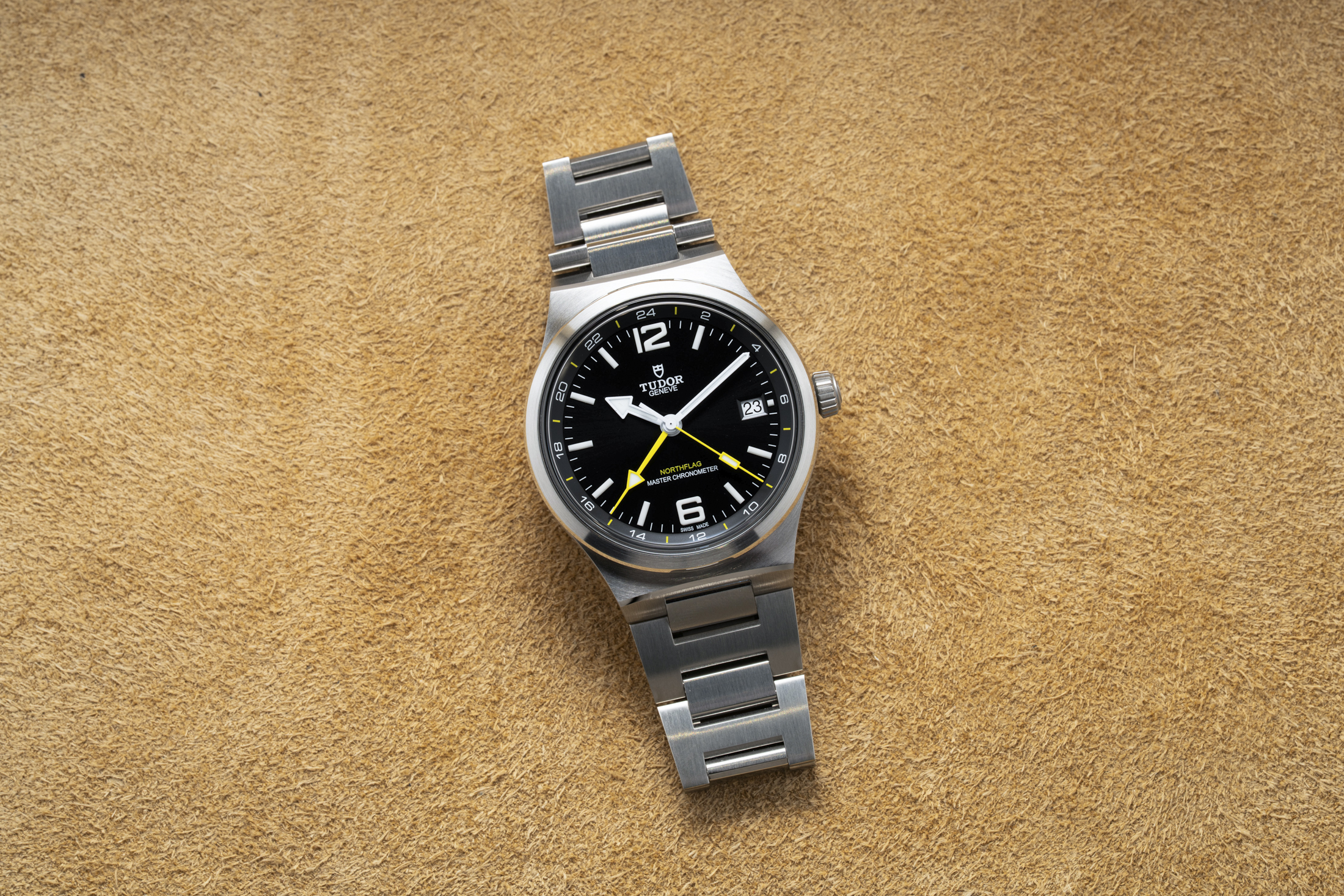 Hands-On: The Tudor Northflag
