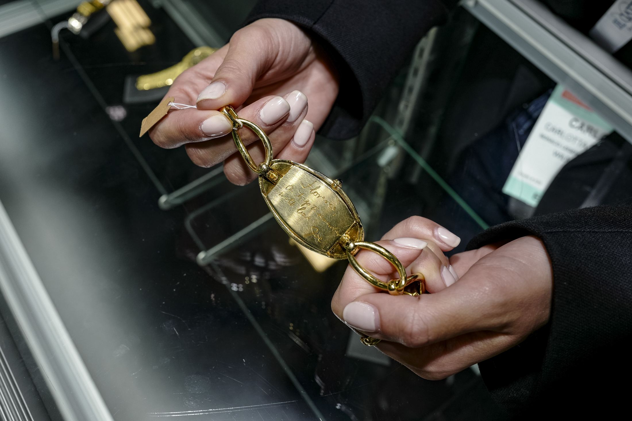 A Cartier London Maxi Oval