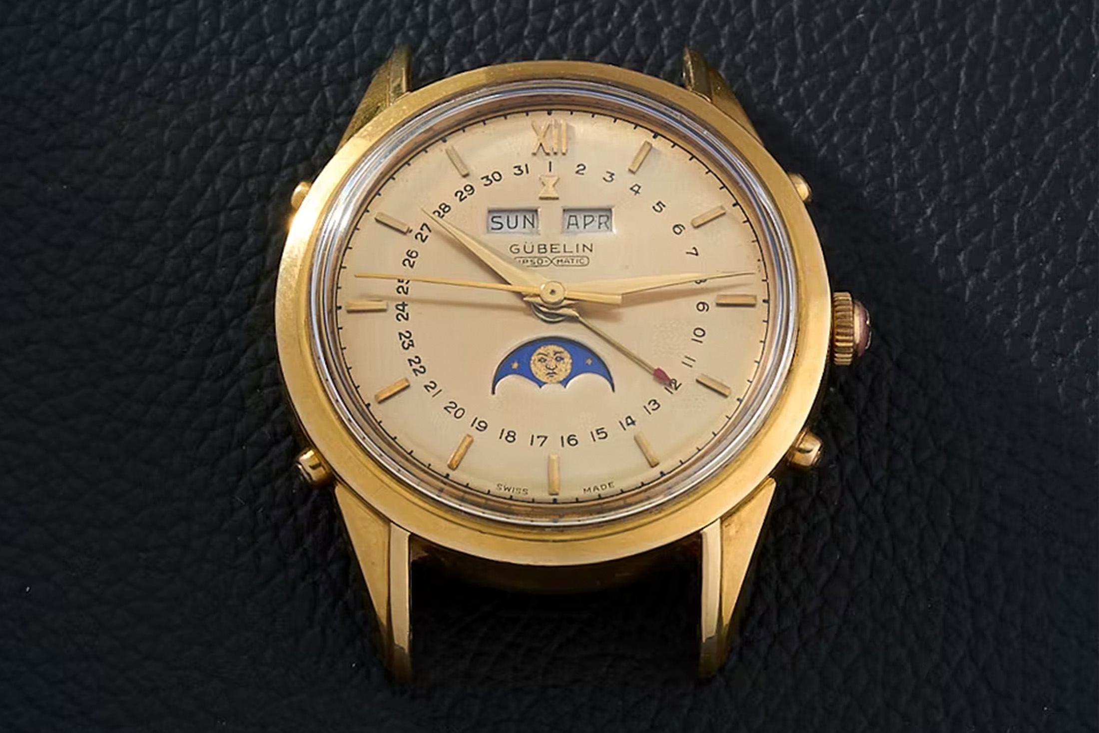 Bring a Loupe: A Pair Of Issued Smiths, A Gübelin 18K Triple Date Moonphase, A Universal Genève Ferrovie dello Stato, And Much More