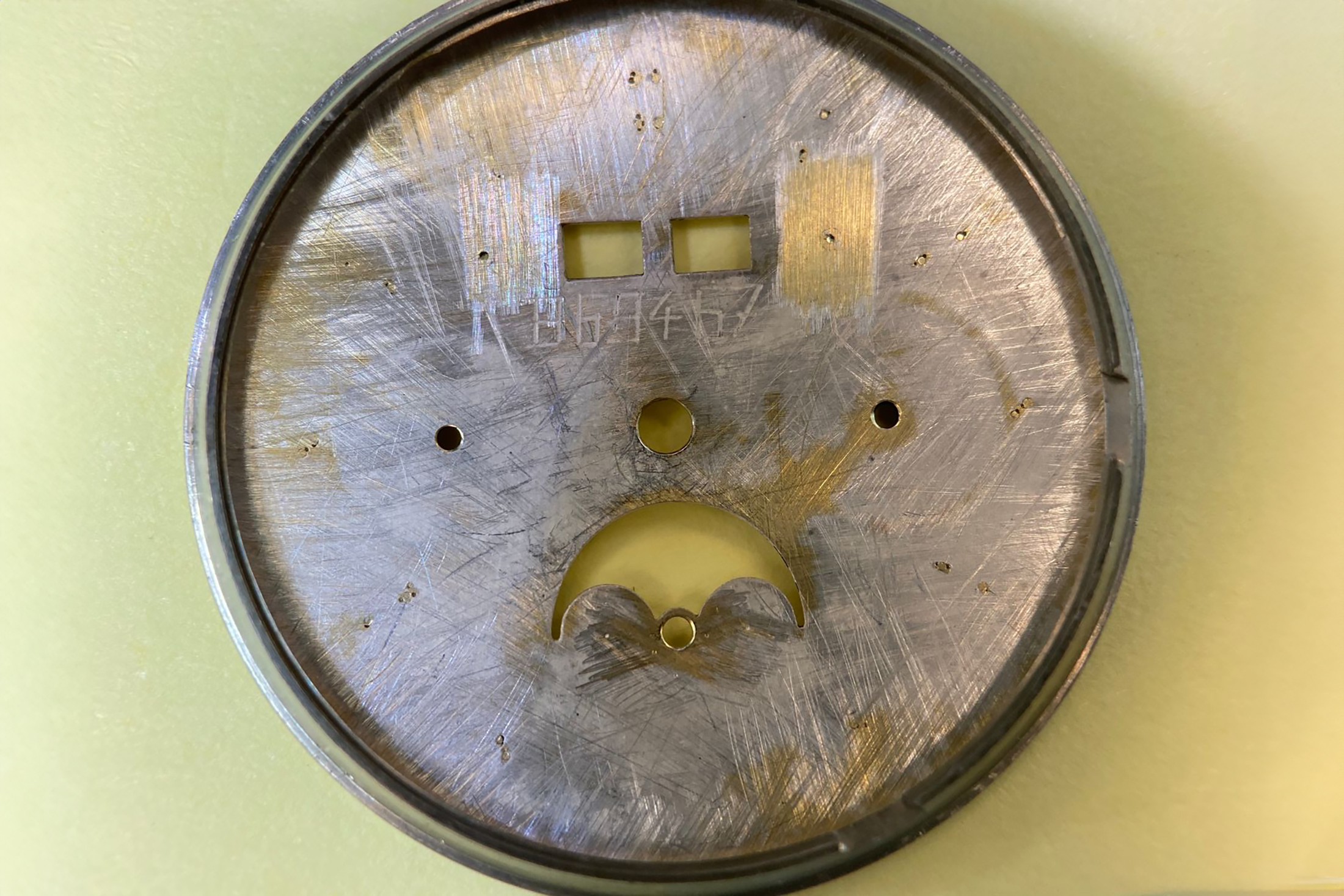 Restored 2499 dial