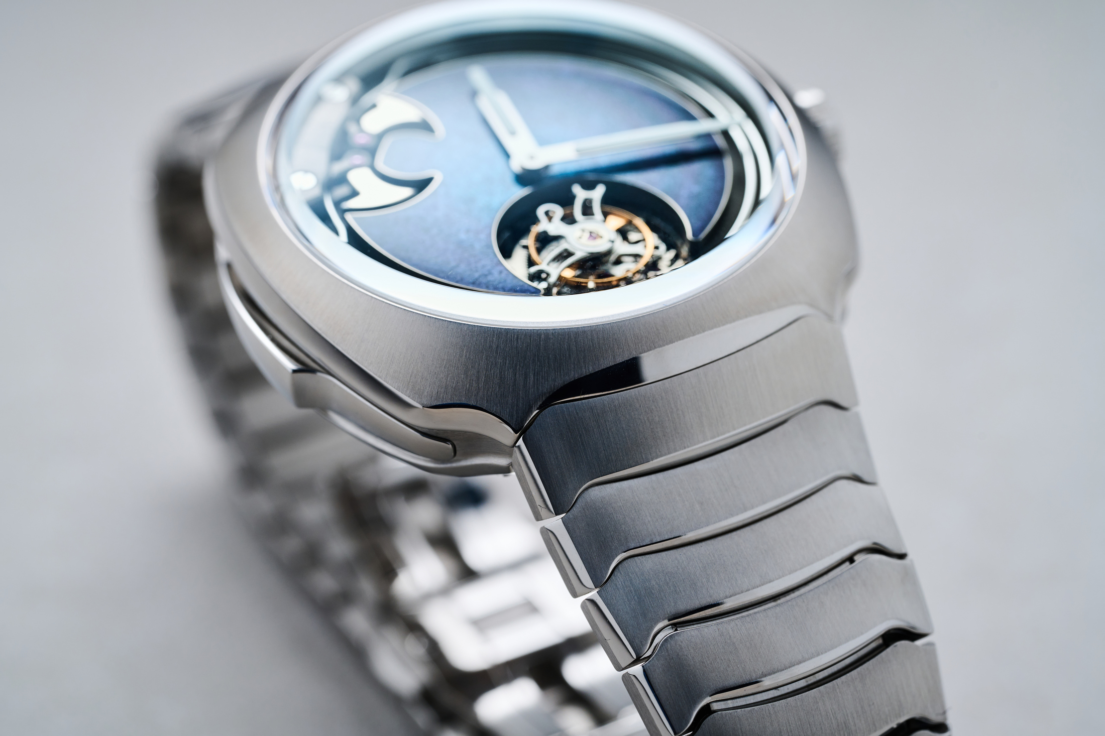 H. Moser & Cie. Streamliner Concept Minute Repeater Tourbillon Blue Enamel