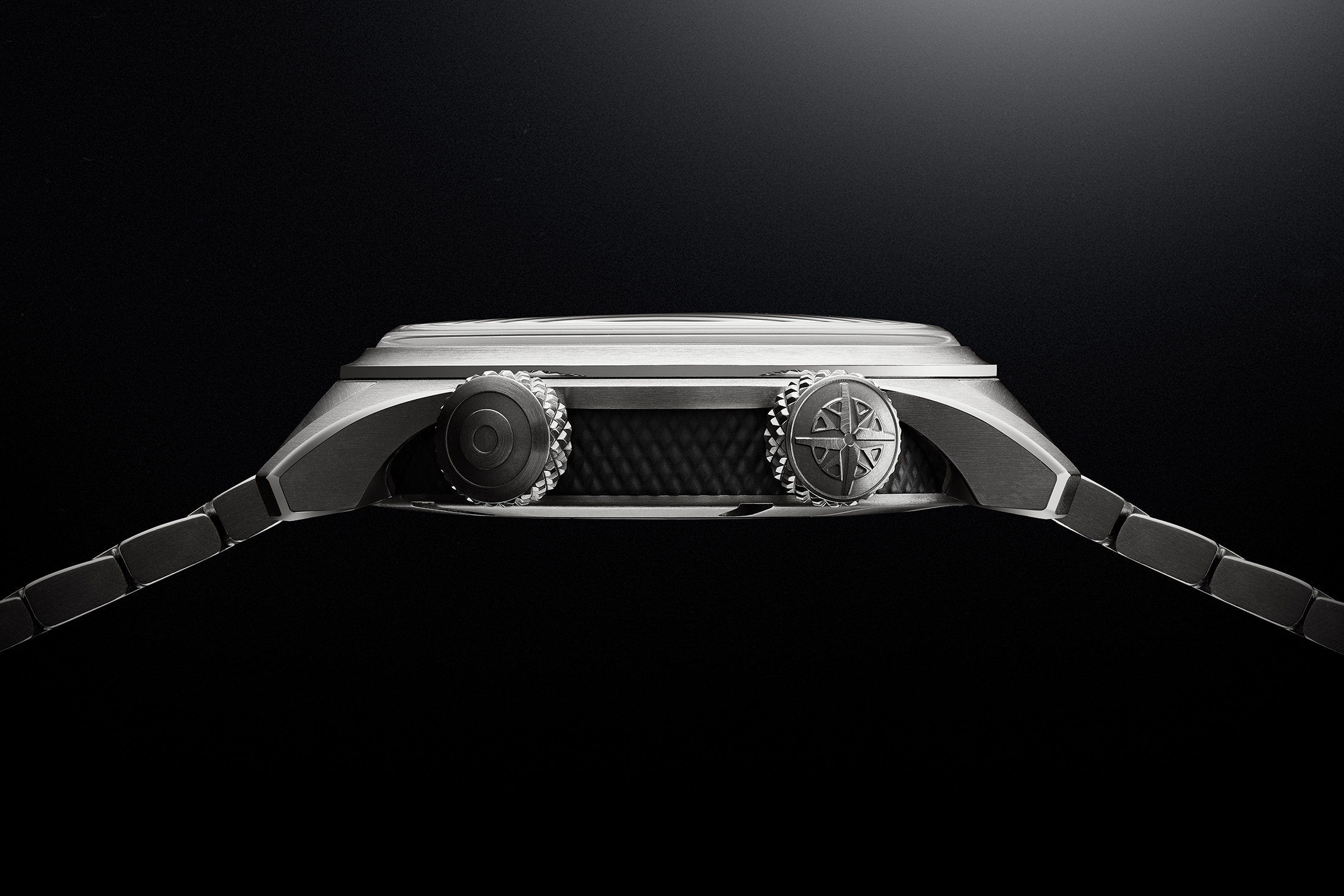 bremont mb meteor caseside